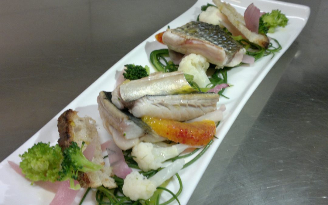Scottata di cefalo e sgombro con verdure