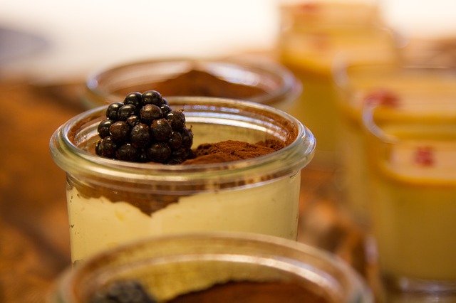 Tiramisù allo yougurt e frutti di bosco