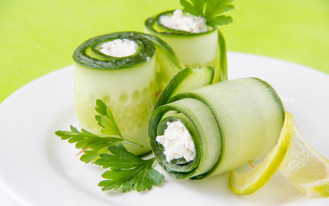 Rotolini di cetriolo con ricotta e verdure